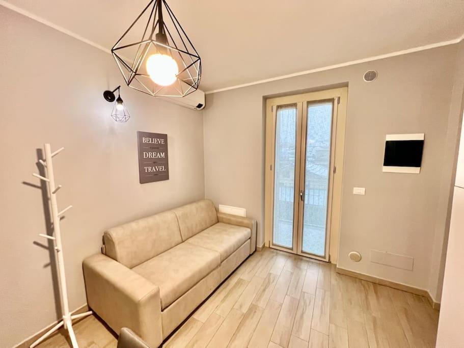 Metro-Apartment: Fabolous Flat مونْكالييري المظهر الخارجي الصورة